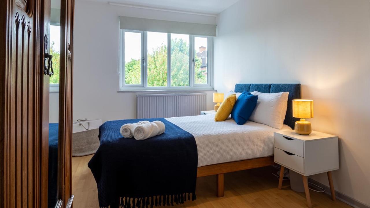Vakantiehuis Bridge 3 Bedroom House With Reception Room, Office And Private Garden Londen