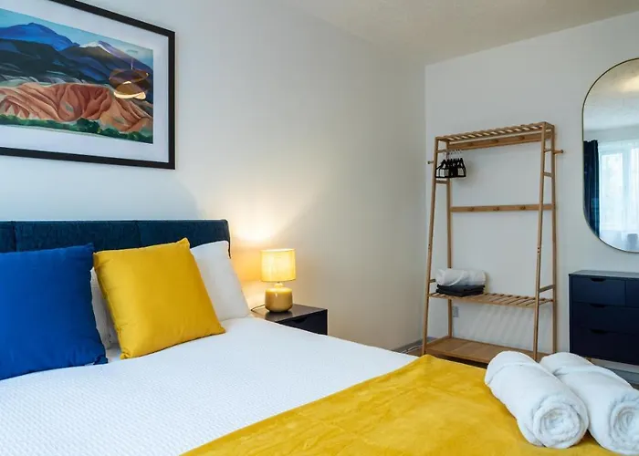 London Bridge 3 Bedroom House With Reception Room, Office And Private Garden